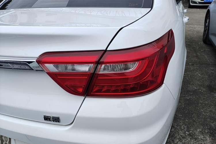 Used Geely Auto Vision 2018 1.5L Automatic Happiness Edition Right Rear Taillight
