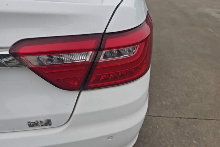 Used Geely Auto Vision 2018 1.5L Automatic Happiness Edition Right Rear Taillight