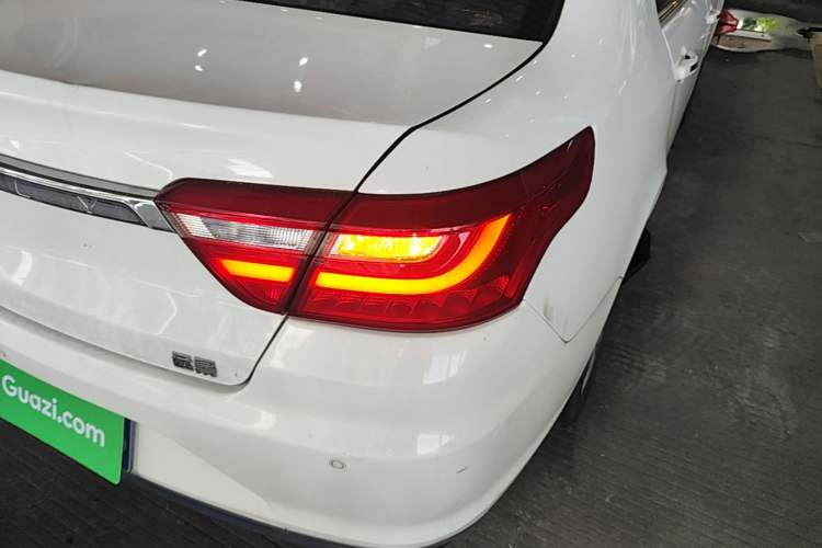 Used Geely Auto Vision 2018 1.5L Automatic Happiness Edition Right Rear Taillight