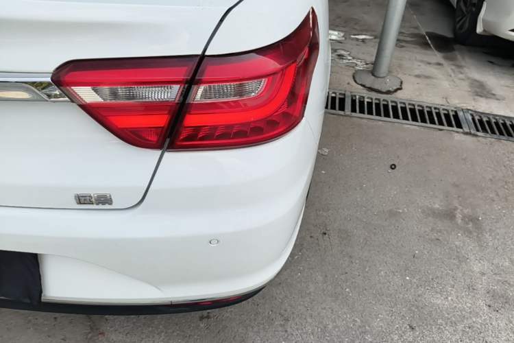 Used Geely Auto Vision 2018 1.5L Automatic Happiness Edition Right Rear Taillight
