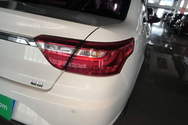 Used Geely Auto Vision 2018 1.5L Automatic Happiness Edition Right Rear Taillight