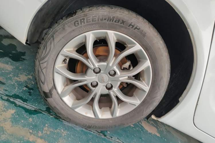Used Geely Auto Vision 2018 1.5L Automatic Happiness Edition Right Rear Wheel Hub