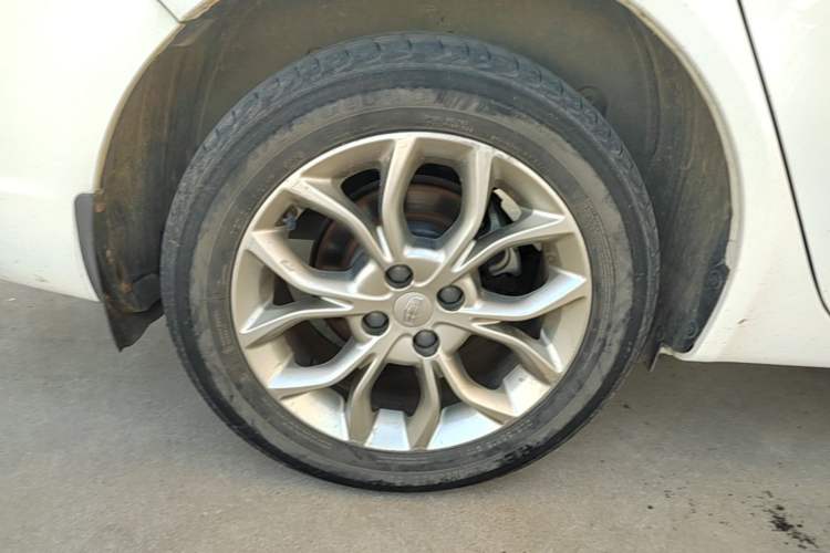 Used Geely Auto Vision 2018 1.5L Manual Happiness Edition Right Rear Wheel Hub