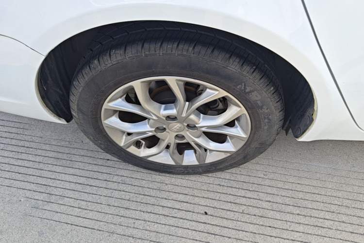 Used Geely Auto Vision 2018 1.5L Automatic Happiness Edition Right Rear Wheel Hub