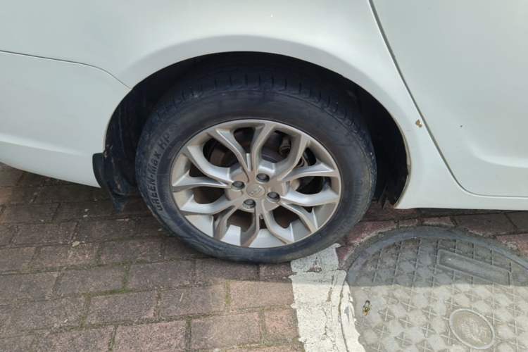 Used Geely Auto Vision 2018 1.5L Automatic Happiness Edition Right Rear Wheel Hub