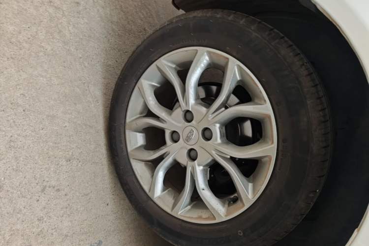 Used Geely Auto Vision 2018 1.5L Manual Happiness Edition Right Rear Wheel Hub