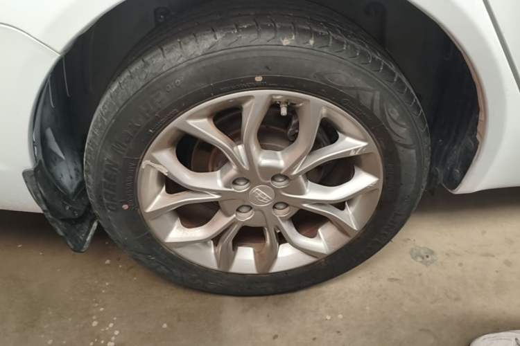 Used Geely Auto Vision 2018 1.5L Automatic Prestige Model Right Rear Wheel Hub