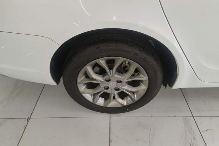 Used Geely Auto Vision 2018 1.5L Automatic Happiness Edition Right Rear Wheel Hub