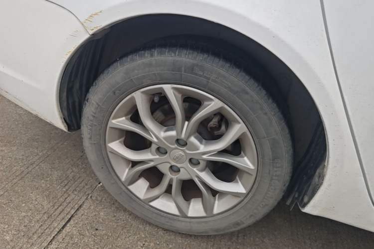 Used Geely Auto Vision 2018 1.5L Automatic Happiness Edition Right Rear Wheel Hub