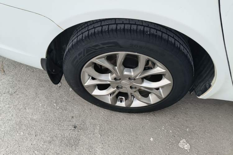 Used Geely Auto Vision 2018 1.5L Automatic Happiness Edition Right Rear Wheel Hub
