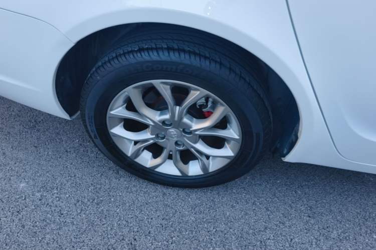 Used Geely Auto Vision 2018 1.5L Automatic Prestige Model Right Rear Wheel Hub