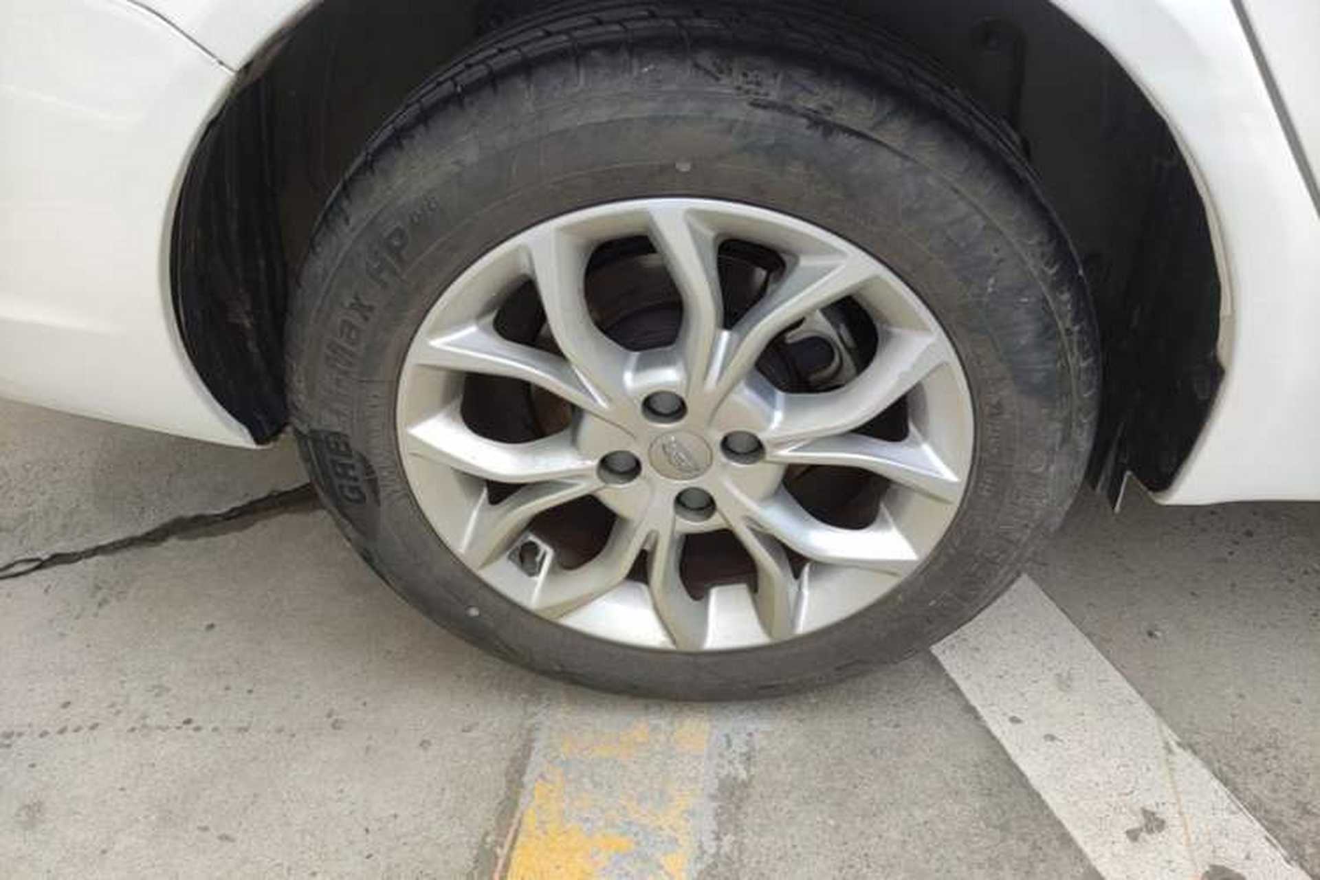 Used Geely Auto Vision 2018 1.5L Automatic Happiness Edition Right Rear Wheel Hub