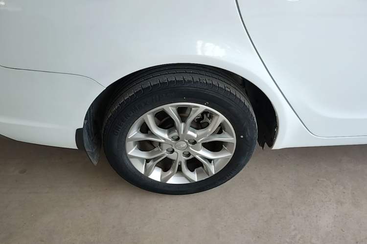 Used Geely Auto Vision 2018 1.5L Manual Happiness Edition Right Rear Wheel Hub