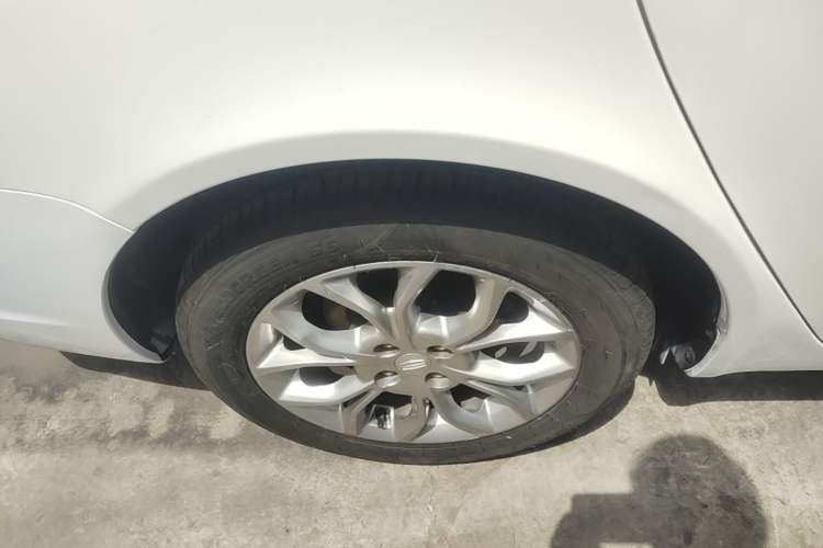 Used Geely Auto Vision 2018 1.5L Manual Happiness Edition Right Rear Wheel Hub