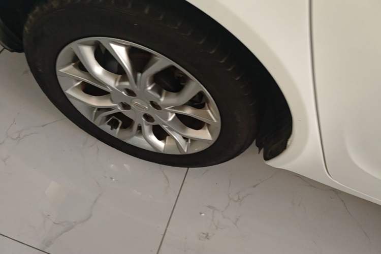 Used Geely Auto Vision 2018 1.5L Manual Happiness Edition Right Rear Wheel Hub