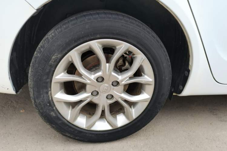 Used Geely Auto Vision 2018 1.5L Manual Happiness Edition Right Rear Wheel Hub