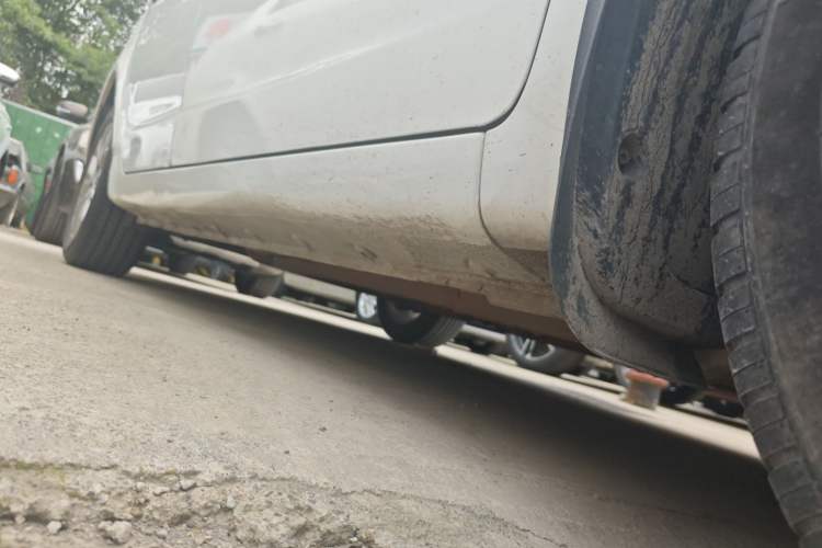 Used Geely Auto Vision 2018 1.5L Automatic Happiness Edition Right Side Sill
