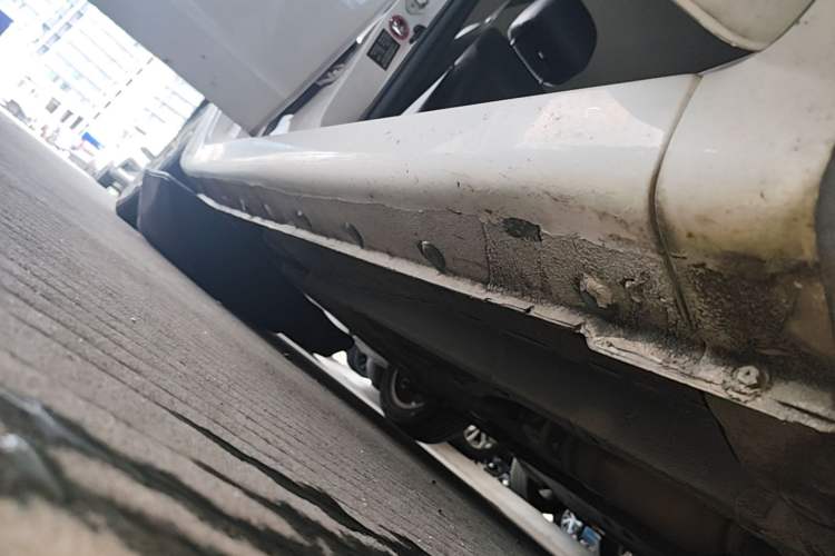 Used Geely Auto Vision 2018 1.5L Automatic Happiness Edition Right Side Sill