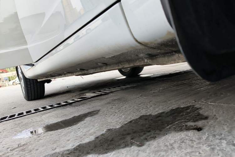 Used Geely Auto Vision 2018 1.5L Automatic Happiness Edition Right Side Sill