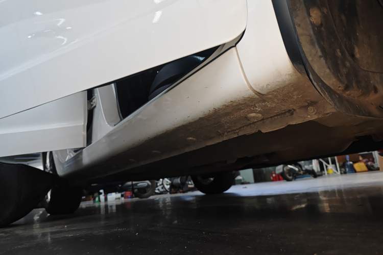 Used Geely Auto Vision 2018 1.5L Automatic Prestige Model Right Side Sill