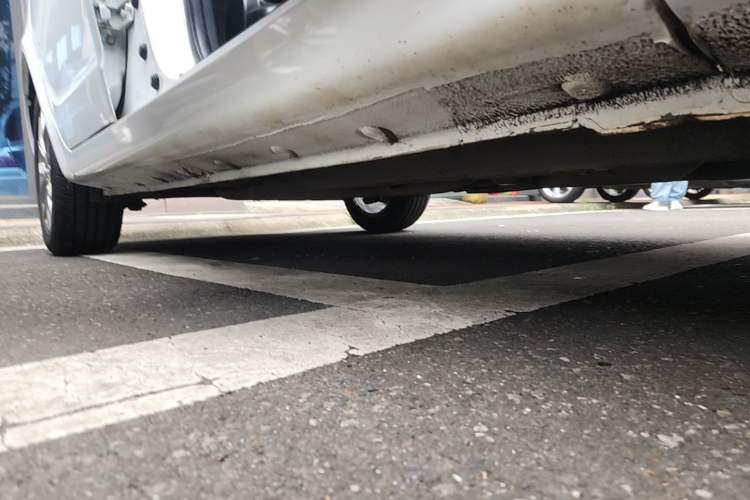 Used Geely Auto Vision 2018 1.5L Manual Happiness Edition Right Side Sill