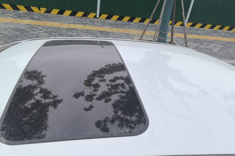 Used Geely Auto Vision 2018 1.5L Automatic Prestige Model Roof