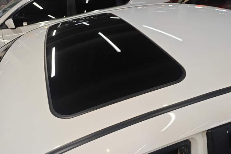 Used Geely Auto Vision 2018 1.5L Automatic Prestige Model Roof