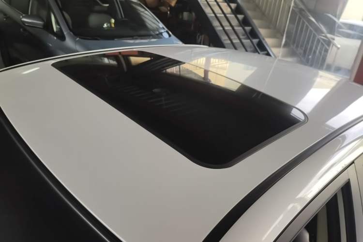 Used Geely Auto Vision 2018 1.5L Automatic Prestige Model Roof