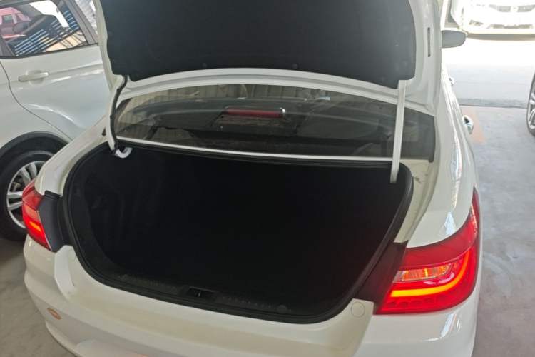 Used Geely Auto Vision 2018 1.5L Manual Happiness Edition Trunk