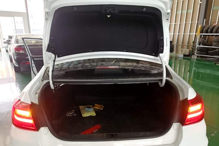 Used Geely Auto Vision 2018 1.5L Manual Happiness Edition Trunk