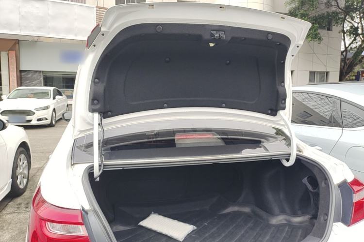 Used Geely Auto Vision 2018 1.5L Automatic Happiness Edition Trunk