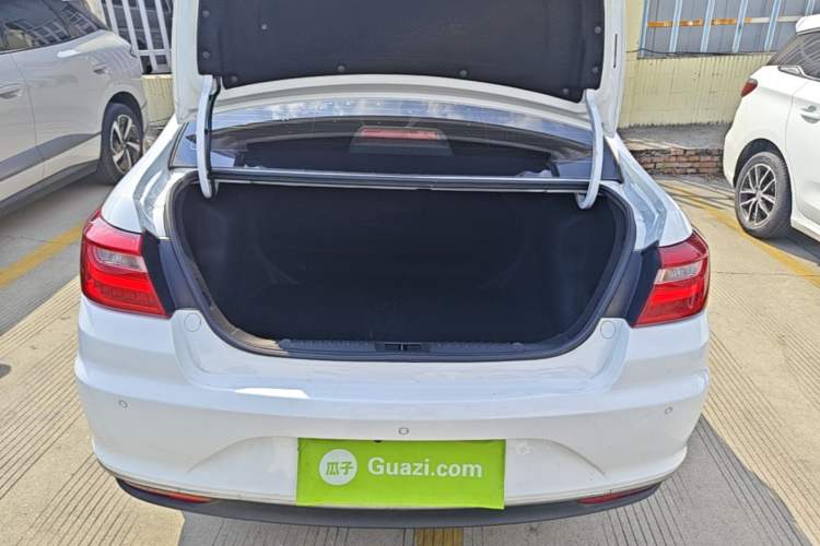 Used Geely Auto Vision 2018 1.5L Automatic Happiness Edition Trunk