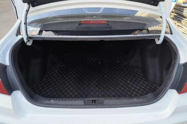 Used Geely Auto Vision 2018 1.5L Manual Happiness Edition Trunk