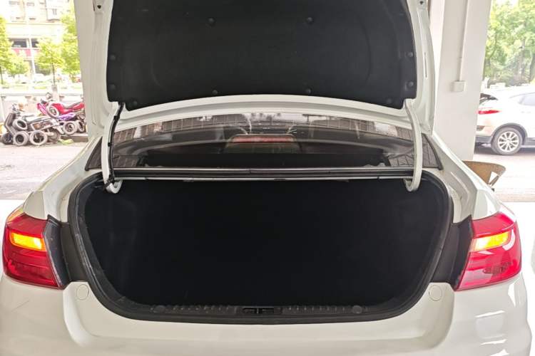 Used Geely Auto Vision 2018 1.5L Automatic Happiness Edition Trunk