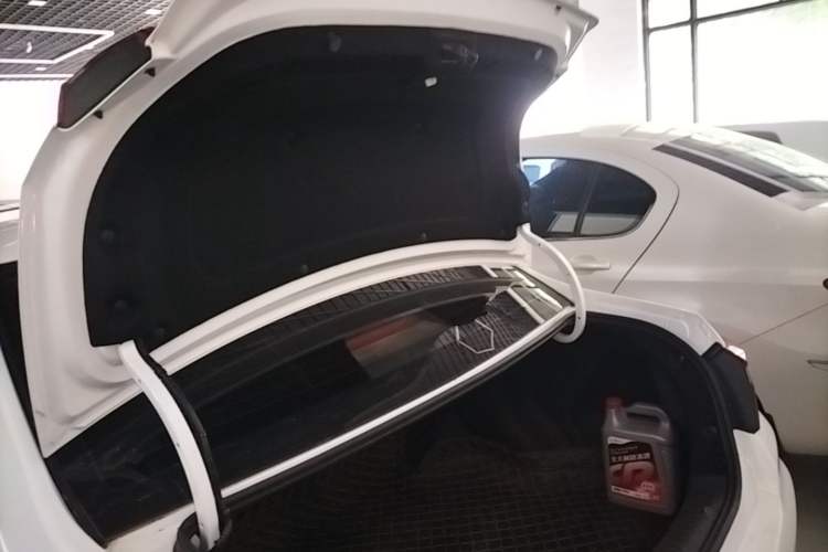 Used Geely Auto Vision 2018 1.5L Automatic Happiness Edition Trunk