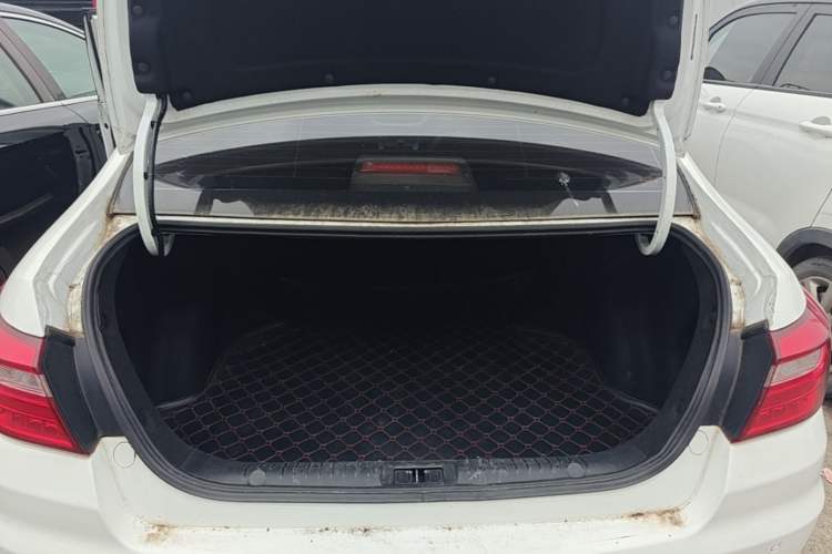Used Geely Auto Vision 2018 1.5L Automatic Happiness Edition Trunk