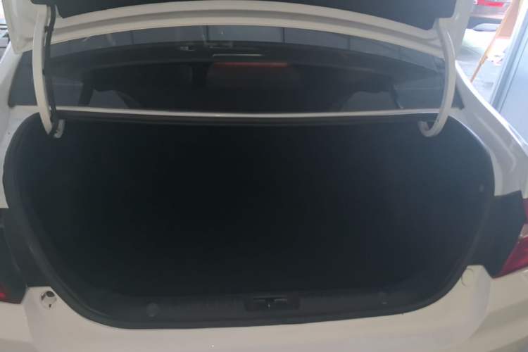 Used Geely Auto Vision 2018 1.5L Manual Happiness Edition Trunk