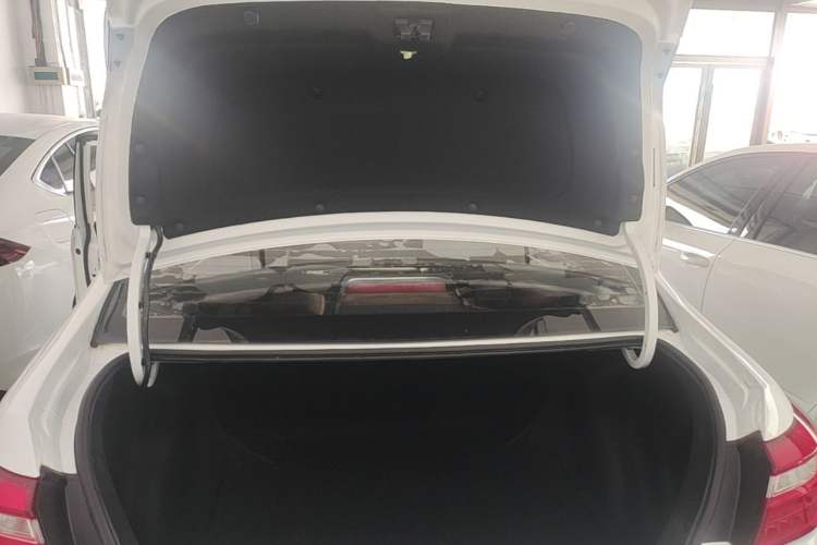 Used Geely Auto Vision 2018 1.5L Automatic Happiness Edition Trunk