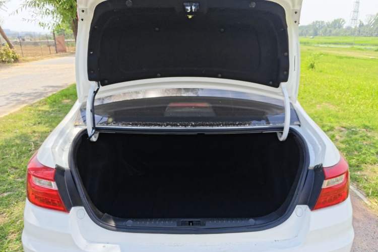 Used Geely Auto Vision 2018 1.5L Manual Happiness Edition Trunk