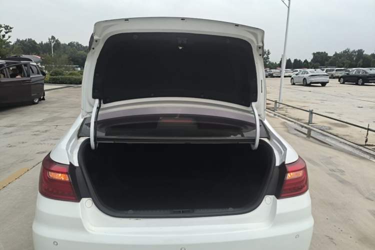 Used Geely Auto Vision 2018 1.5L Automatic Happiness Edition Trunk