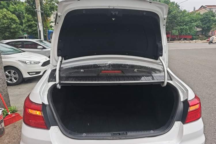 Used Geely Auto Vision 2018 1.5L Manual Happiness Edition Trunk