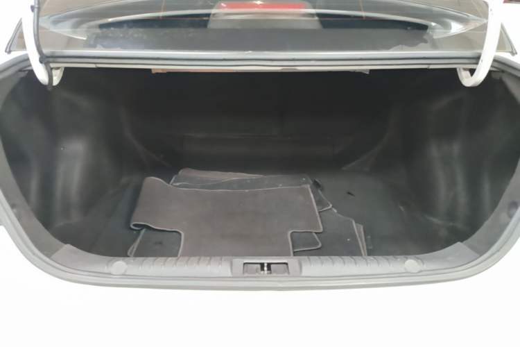 Used Geely Auto Vision 2018 1.5L Automatic Happiness Edition Trunk