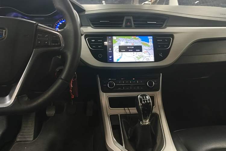 Used Geely Auto Vision 2018 1.5L Manual Happiness Edition Audio And AC Panel