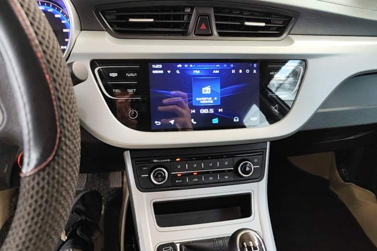 Used Geely Auto Vision 2018 1.5L Manual Happiness Edition Audio And AC Panel