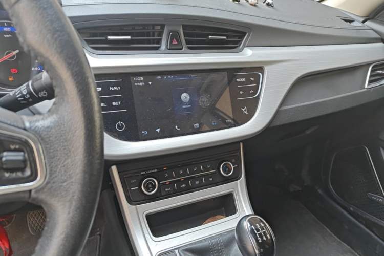 Used Geely Auto Vision 2018 1.5L Manual Happiness Edition Audio And AC Panel