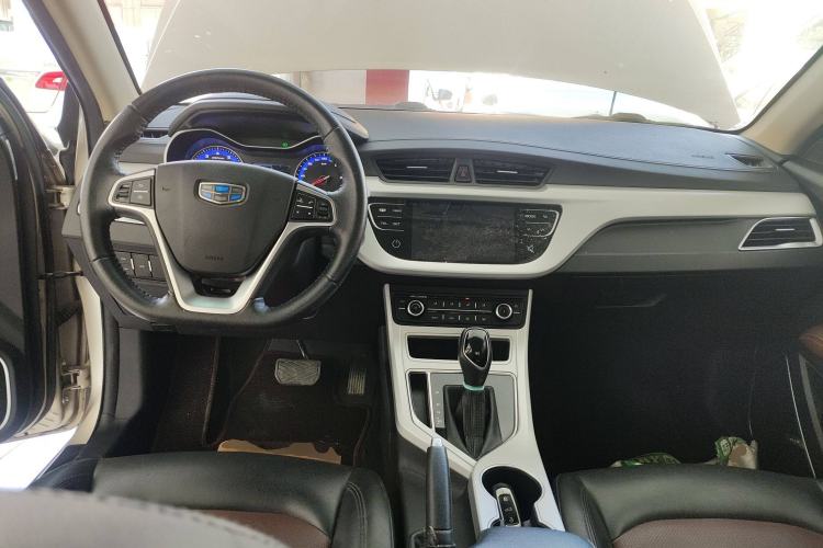 Used Geely Auto Vision 2018 1.5L Automatic Happiness Edition Center Console