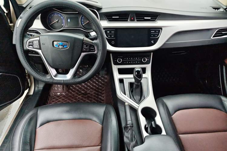 Used Geely Auto Vision 2018 1.5L Automatic Happiness Edition Center Console