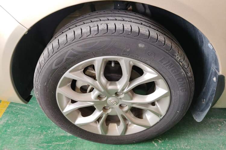 Used Geely Auto Vision 2018 1.5L Automatic Happiness Edition Exterior 4