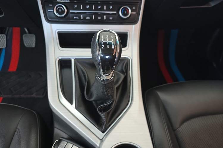 Used Geely Auto Vision 2018 1.5L Manual Happiness Edition Gear Lever
