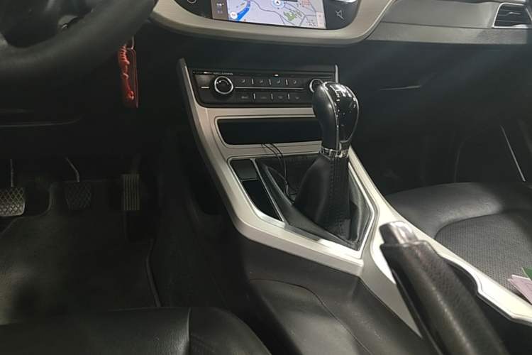 Used Geely Auto Vision 2018 1.5L Manual Happiness Edition Gear Lever